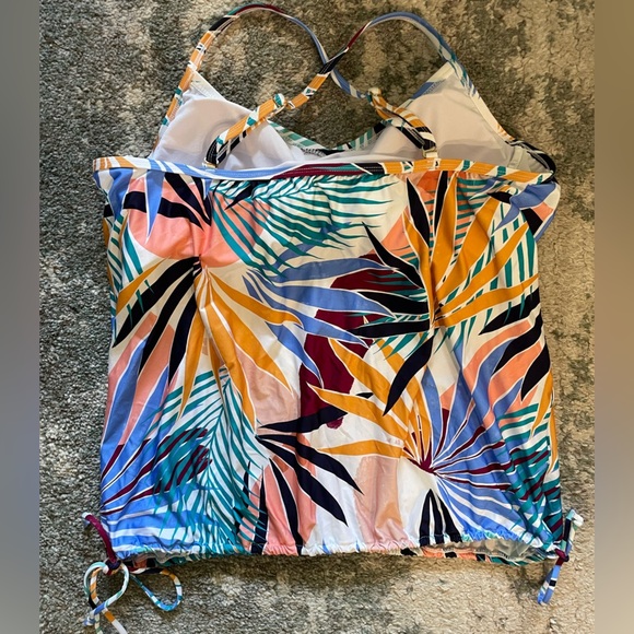 24th & Ocean Swim Top Tankini with Floating Underwire, Size XXL, D / DD Cup Size - Picture 2 of 12